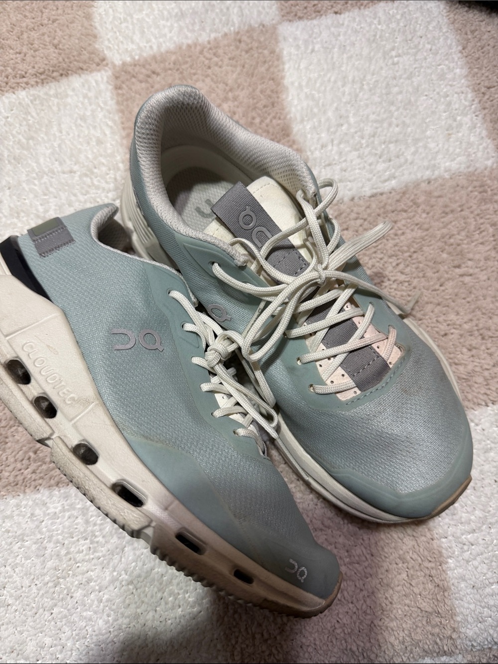 On Cloud sneakers